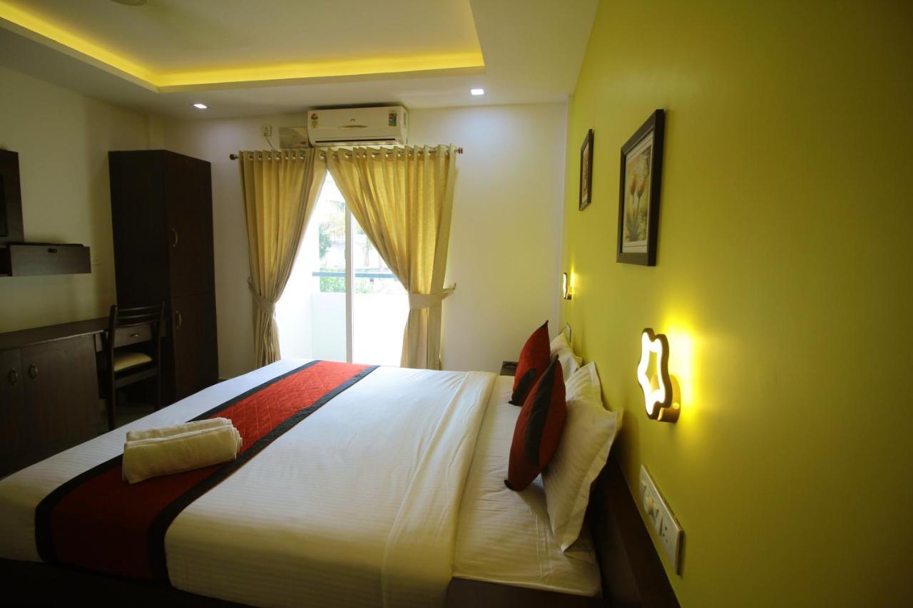 North Centre Hotel Kochi Exterior photo