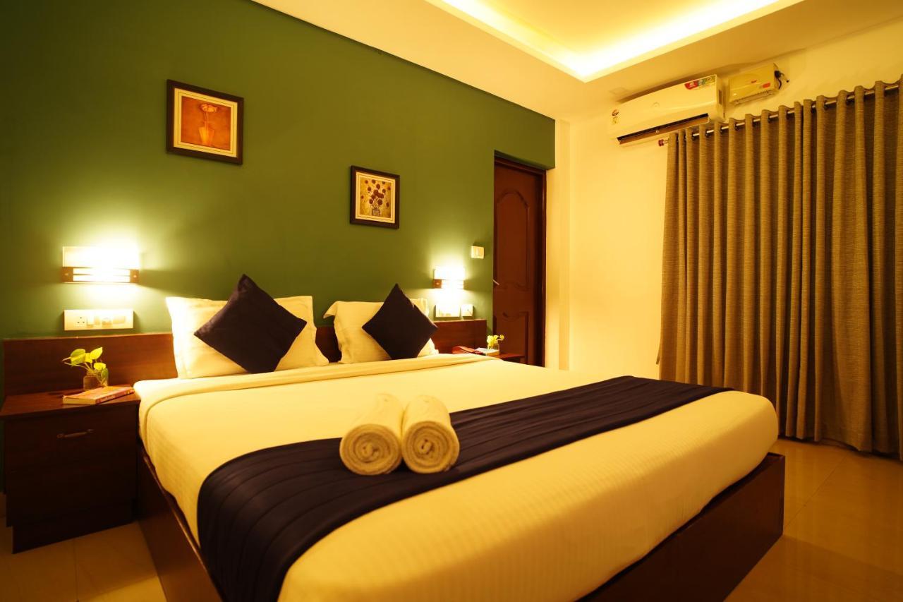 North Centre Hotel Kochi Exterior photo
